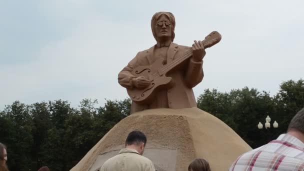 John lennon Písková socha — Stock video