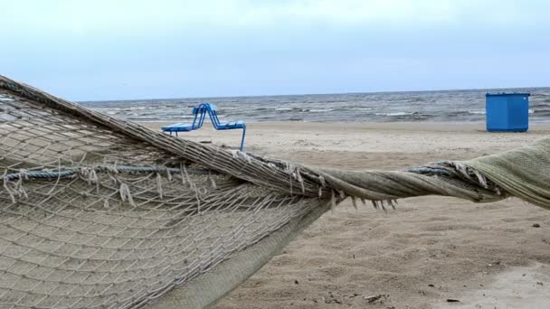 Rete di recinzione spiaggia mare — Video Stock