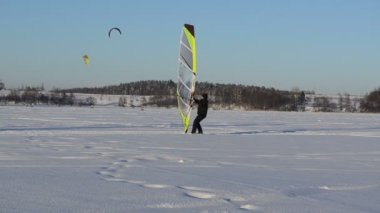 buz sörf kiteboard kış galves Gölü trakai yelken