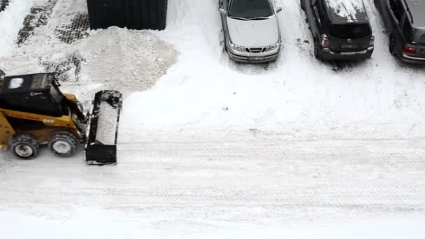 Ren snö gården bil — Stockvideo