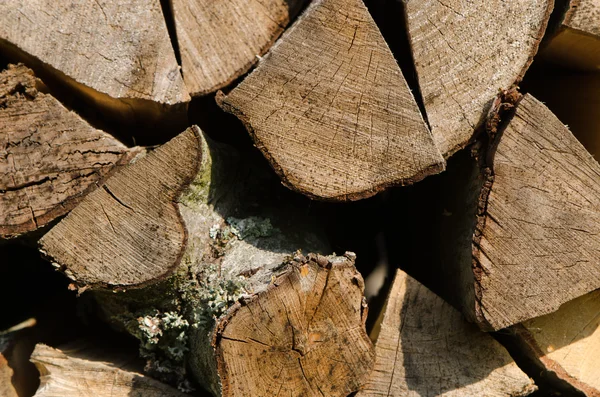 Stacked chopped firewood — Stock Photo, Image