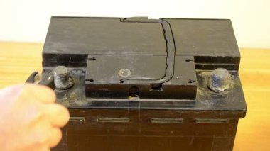 oto araba pil eve el fişi şarj kelepçe akümülatör şarj