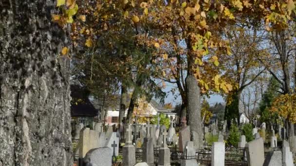 Cimetière rural automne 