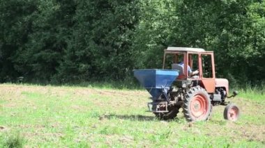 makine tohum ekmek alan