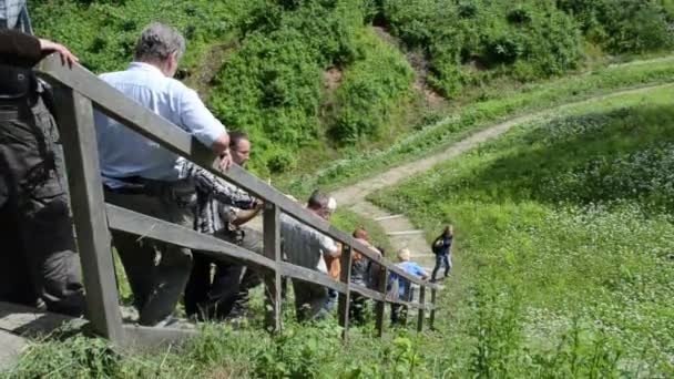 Parque de Trourist das pessoas — Vídeo de Stock