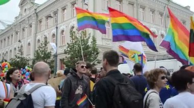 insanlar gay doğru geçit