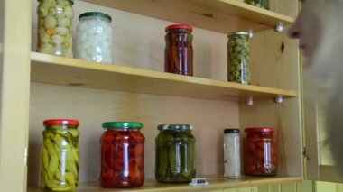 Turşu biber domates kavanoz