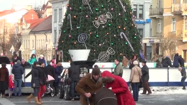 Gente árbol de Navidad — Vídeos de Stock