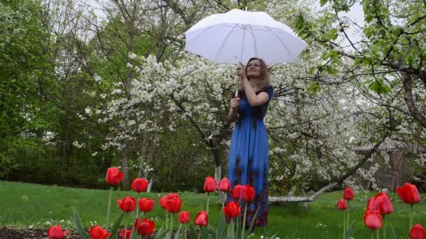 Garden flower woman — Stock Video