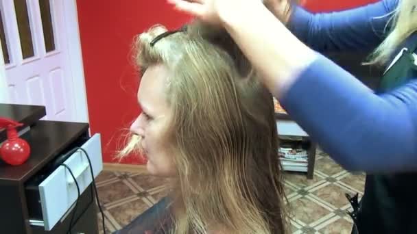 Strands woman hair — Stock Video