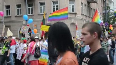 insanlar gay geçit kızgın