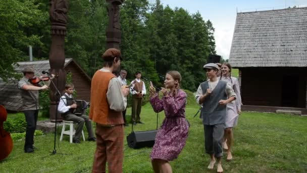 Land band tonåring dans — Stockvideo