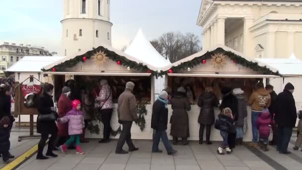 Fair stall garland people — Stock Video