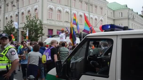 Поліція автомобіль гей-параду — стокове відео