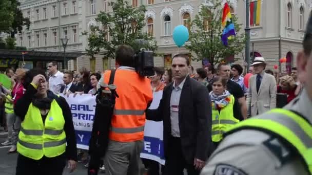 Policía gay desfile seguridad — Vídeo de stock