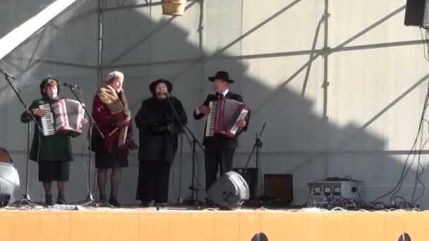 Musique folklorique gens scène — Video