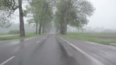 büyük yağmur araba ön cam