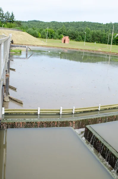 プライマリ下水水浄化施設ステップ — ストック写真