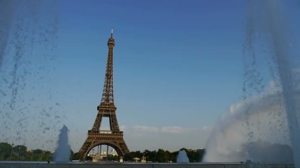 Eiffelova věž v Paříži Francie