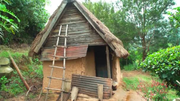 Τυπική Αφρικανική Καλύβα Λάσπης Ένα Μικρό Χωριό — Αρχείο Βίντεο