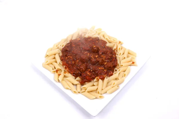 Köttbullar med penne pasta, — Stockfoto