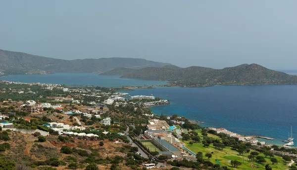 Vista de la costa de Elounda y resorts —  Fotos de Stock