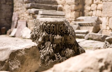 Kadim katedralin sütununun elementi