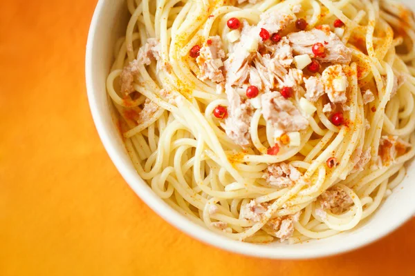 Tonijn pasta van bovenaf — Stockfoto