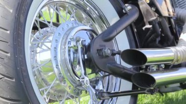 Motorun tasarım detaylarını kapat