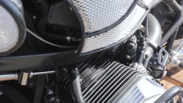 Motosiklet Motorunun Yakın Görüntüsü Egzoz Borusu — Stok video