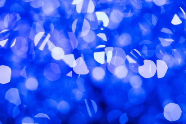 Ünnepi Háttér Kék Fények Egy Karácsonyi Koszorú — Stock Fotó
