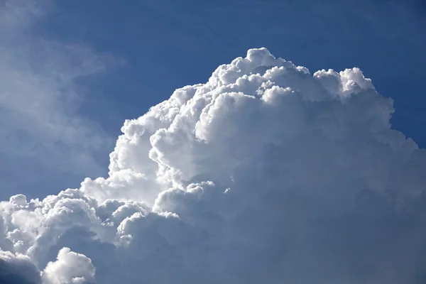 Fluffy white clouds. — Stock Photo, Image