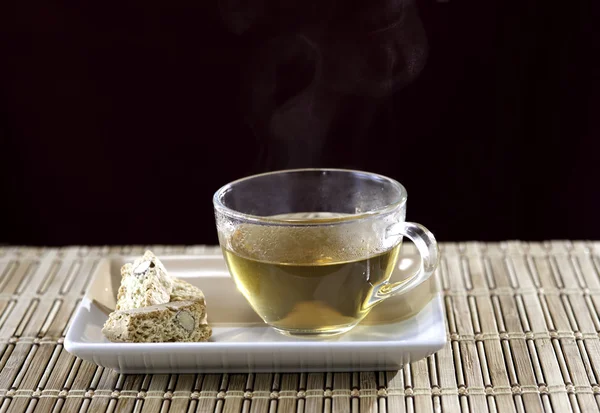 Kopje thee en biscotti. — Stockfoto