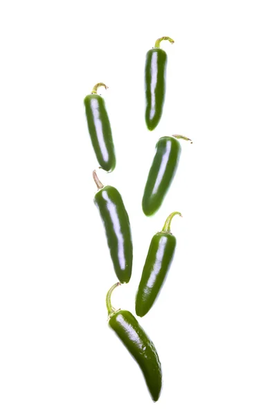 Düşen jalapeno biber. — Stok fotoğraf