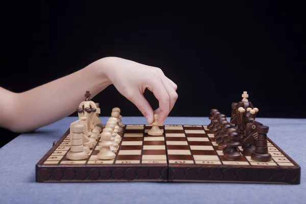 Spelen de pion eerst. — Stockfoto