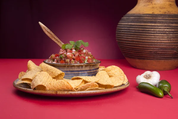 Chips and salsa. — Stock Photo, Image