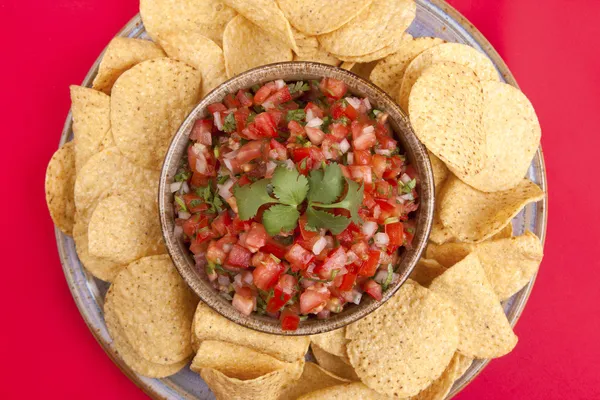 Fechar de salsa e batata frita . — Fotografia de Stock