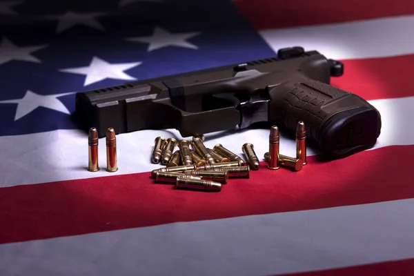 bayrağı spot tabanca.