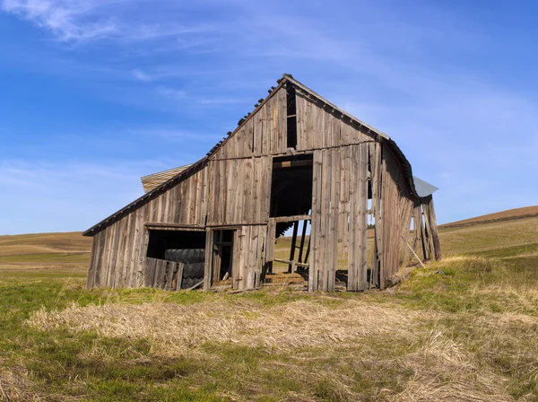 Régi pajta a a palouse. — Stock Fotó