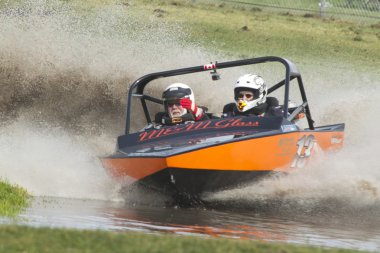 Sprint tekne rakip Kısa Kulvar.