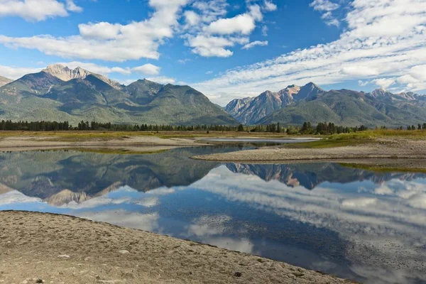 Calm Kicking Horse Reservoir Mission Mountains Ninepipes Area Western Montana — Stock Photo, Image