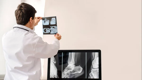 Back View Young Man Radiologist Doctor Holding Analysis Ray Computed Royalty Free Stock Photos