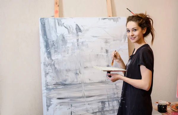 Young Beautiful Painter Woman Black Shirt Painting Abstract Picture Her — Stock Photo, Image