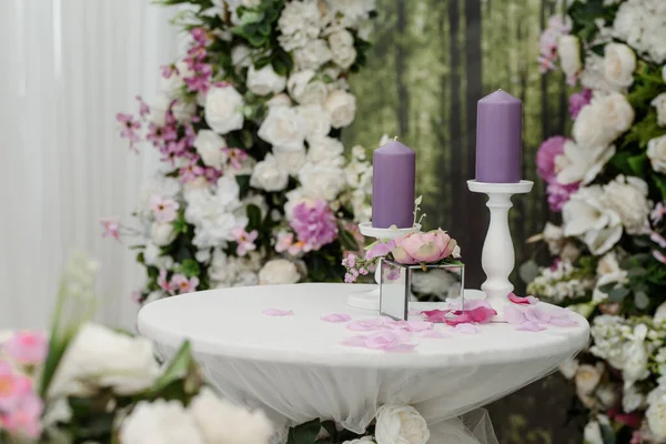 Ceremonia Boda Cabina Fotos Decorada Con Rosas Composición Velas Nadie — Foto de Stock