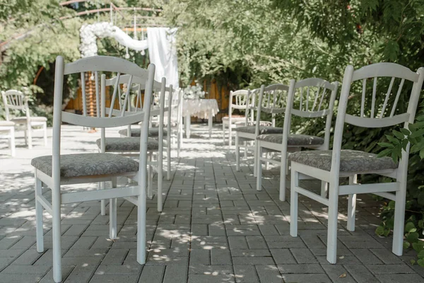 Ceremonia Boda Aire Libre Con Sillas Arco Boda Flores — Foto de Stock