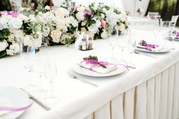 Wedding Party Reception Table Decorated Flowers Plates Forks Knives Wine — Stockfoto