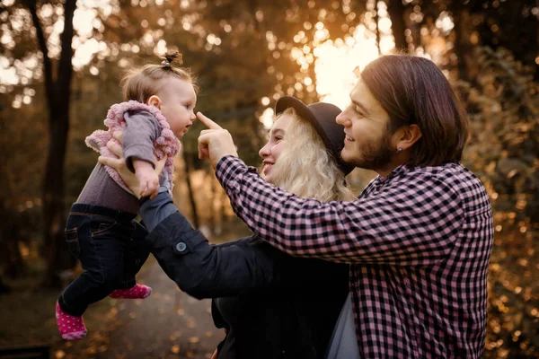 Beautiful Young Mother Holds Her Baby Her Hands Father Her — Stock Photo, Image