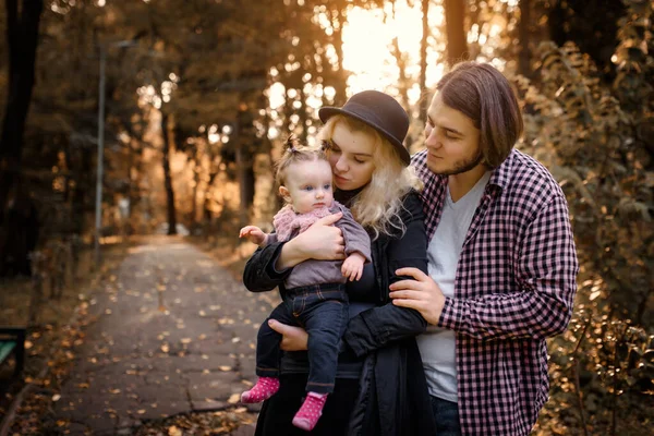 Happy Young Family Concept Young Father Mother Kissing Month Old — Zdjęcie stockowe