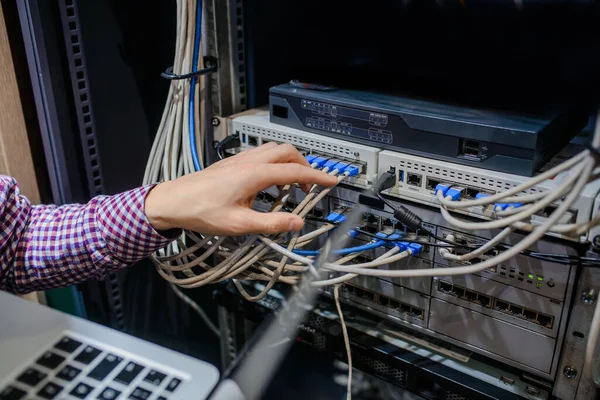 Close Hand Technician Engineer Connecting Internet Network Cable Server Room — Stock Photo, Image