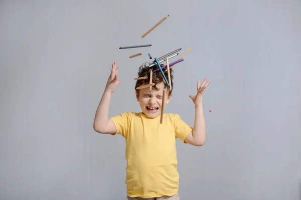 Bildung Ist Ein Lustiges Und Einfaches Konzept Der Kleine Junge — Stockfoto